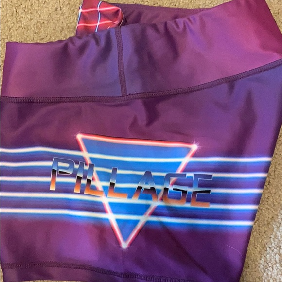 NBW: Booty shorts - Picture 3 of 4